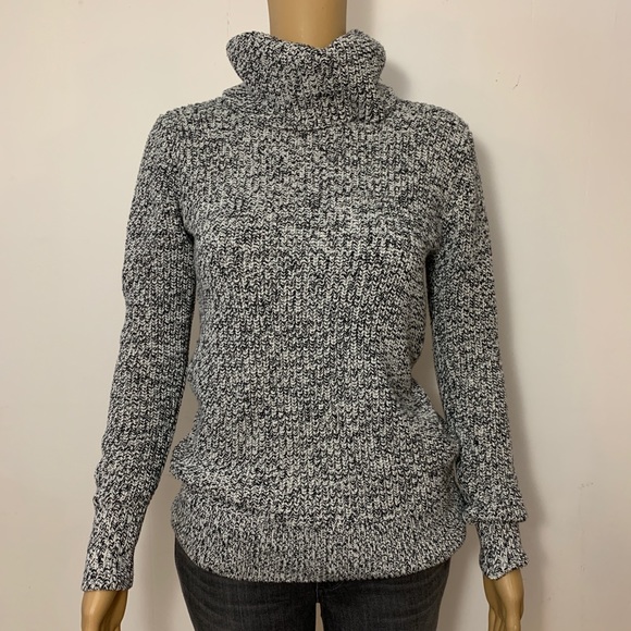 Abercrombie & Fitch Sweaters - Abercrombie knit turtleneck size Xs